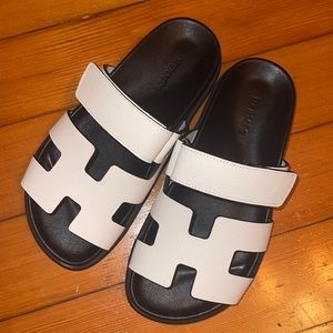 **** SOLD**** Hermes Chypre Sandals